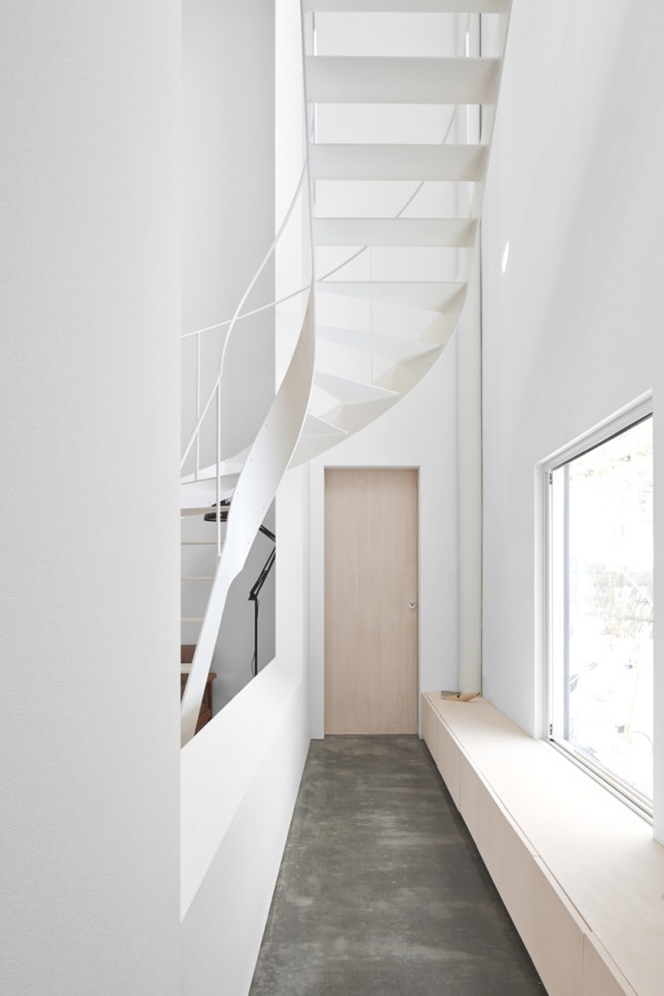 Case House © 2012 by Daici Ano