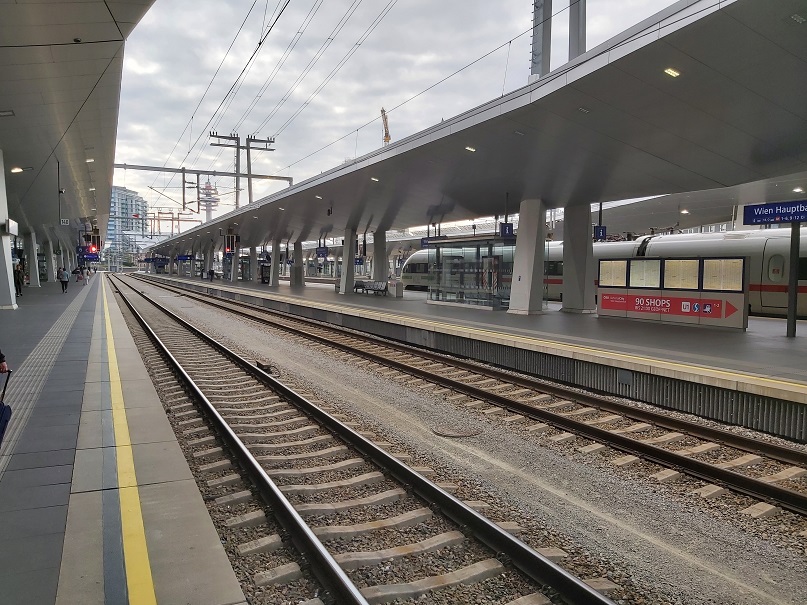 Wien Hauptbahnhof © 2021 by DMGG